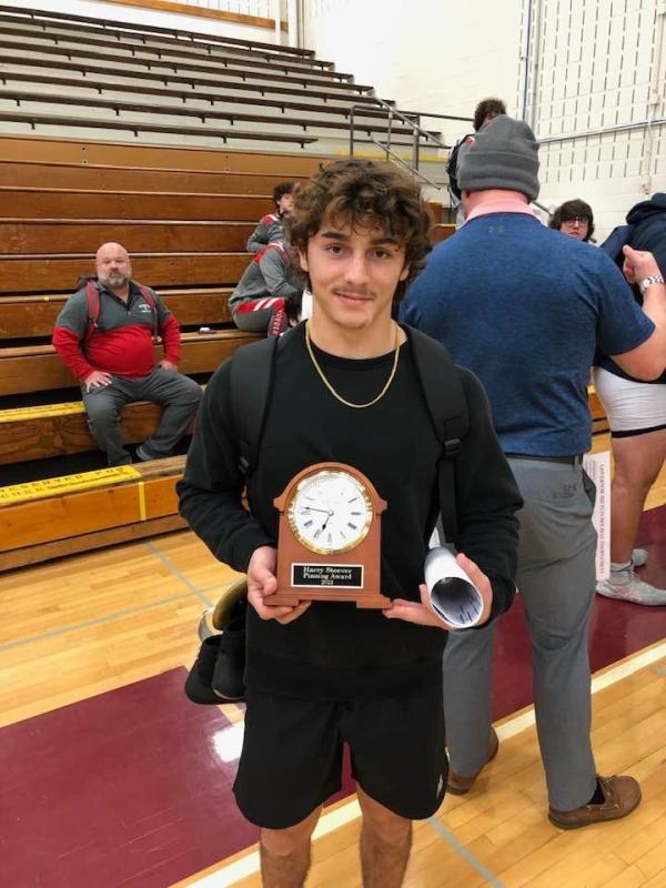 Cape wrestling places second at Governor Mifflin tournament dlvr.it/SgGJYr