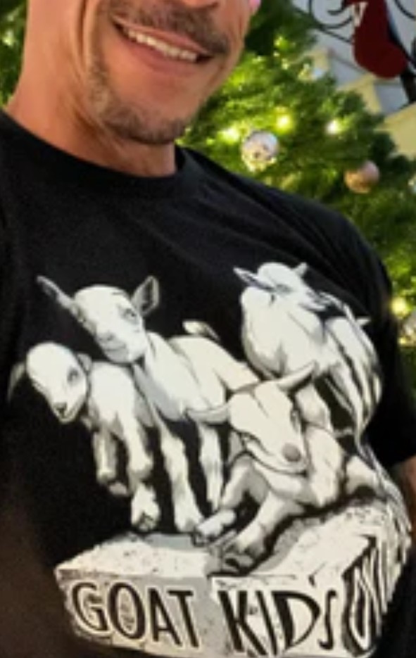 The t-shirts we made for the #nkotbcruise2022 are now available at gmsfarm.com/blockhead.
Oh, and some photos of Danny wearing his are at that link, too. 😉

Please tag your fellow Blockheads so we can get this order placed by the end of the week for delivery Donny soon.