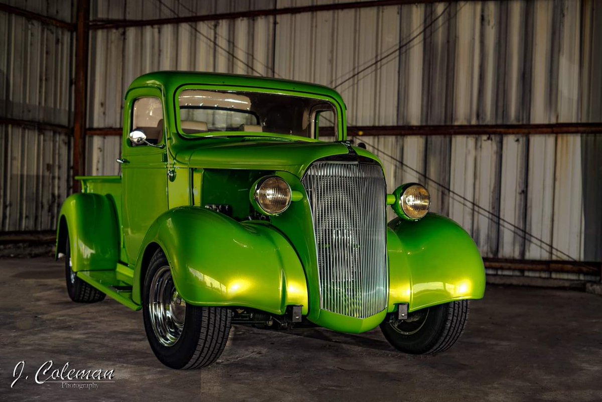 Just a classic truck! @chevrolet #classiccars #classictruck #automotivephotography #photography