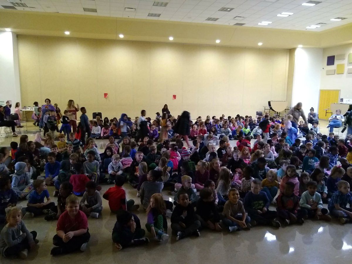 shawjennifer's tweet photo. I had a wonderful visit with Sycamore Creek Elementary in Pickerington last month! It was such a fun day, such a great staff! And one kid at the end ran up and hugged me and said, "I tried dumplings. I didn't like them, but I like you!" which I found hysterical. Thanks again! https://t.co/9S9OiDsg0s