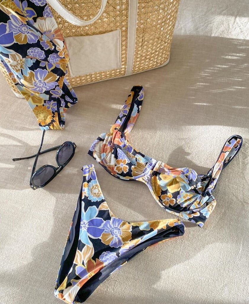 SwimwearWorld's tweet image. Ring in the new year in-style 👙

#lspace #swimwearworld #bikini #floralbikini #vacationready #beachday #beachgirl