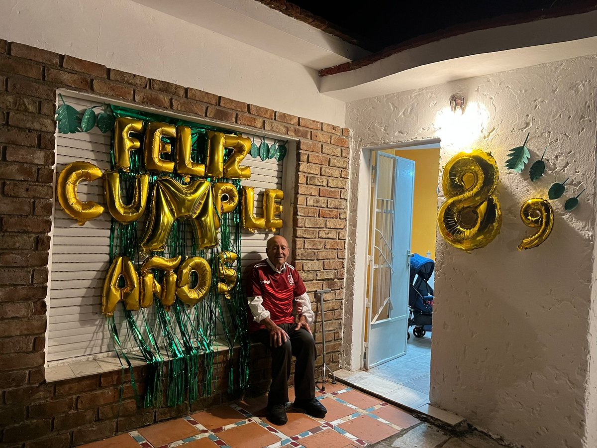 trias_hugo's tweet photo. ¡Salud, Camacho!!!! ... Jóvenes 89 años y el amor por Lavalleja FC intacto ... Vendrán muchos más. ¡Arriba! https://t.co/WLpWHkSYOl