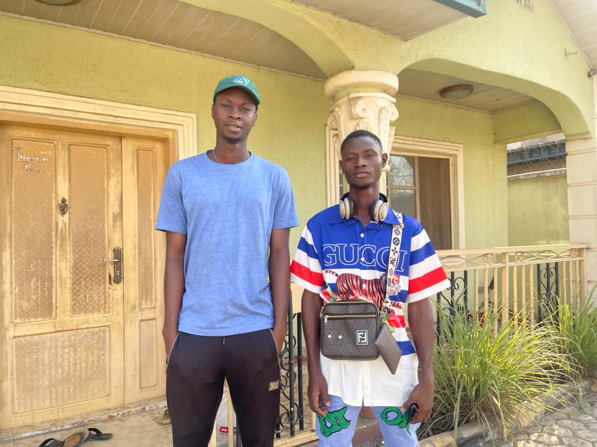 Classicsamdrey4's tweet image. New year picture 😎😍

    💛💛💛