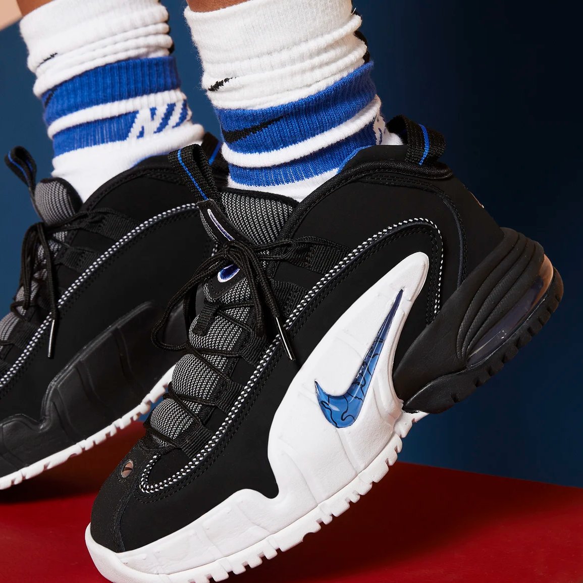 solefed's tweet image. Sale: $81.58 + Free shipping w/code CHEERS - GS Nike Air Max Penny 'Orlando'. Retail $135

bit.ly/3AbPHBl

#Ad