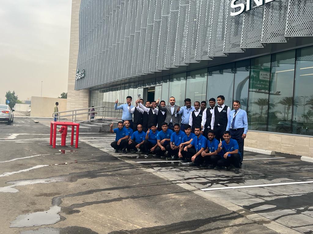 TAHIRAlQURAISH1's tweet photo. New project Start Allahadulilla

#SNB #APSG #fmservices
Allah, the provision of facilities for the SNBBoulevard building Jeddah
new buildings of
the Saudi Al Ahli Bank SNB. We at APSG
Group are proud to be successful
#SNB #APSG We 💕 Our company APSG
@Ali_abusarhad1 @Ali_ https://t.co/VV4MrBgUWj