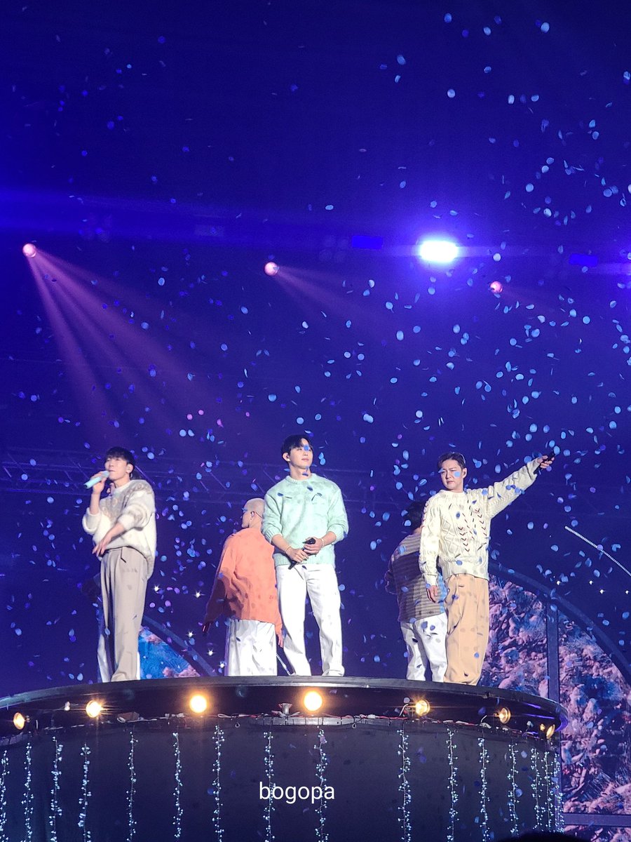 bogopa_btob's tweet photo. 첫날은 이뻐서 좋았고 마지막날은 뭉클했...다
같이가자~ 투비야~ 20주년도 같이하자!!!
#비투비 #btob https://t.co/fQAUe1B6Du