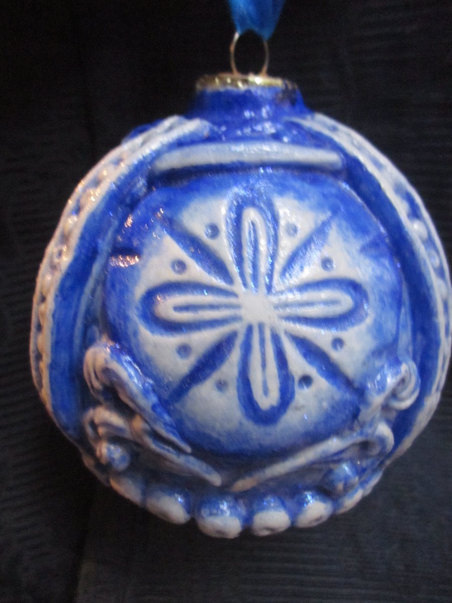 BoomVermeer's tweet photo. air-dried modeling material thread 🧵
Blue & White Ornament
3 of 4
#creall #doanddry #crafting https://t.co/GeK4ZoGrD2