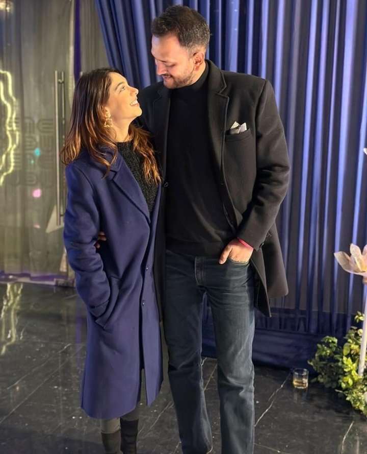 inchara_070's tweet image. Modern King and queen posed for photoshoot 

#NitiTaylorBawa 
#ParikshitBawa 

Mr and Mrs. Bawa.
The smiles.. Heart eyes.. Unconditional love..