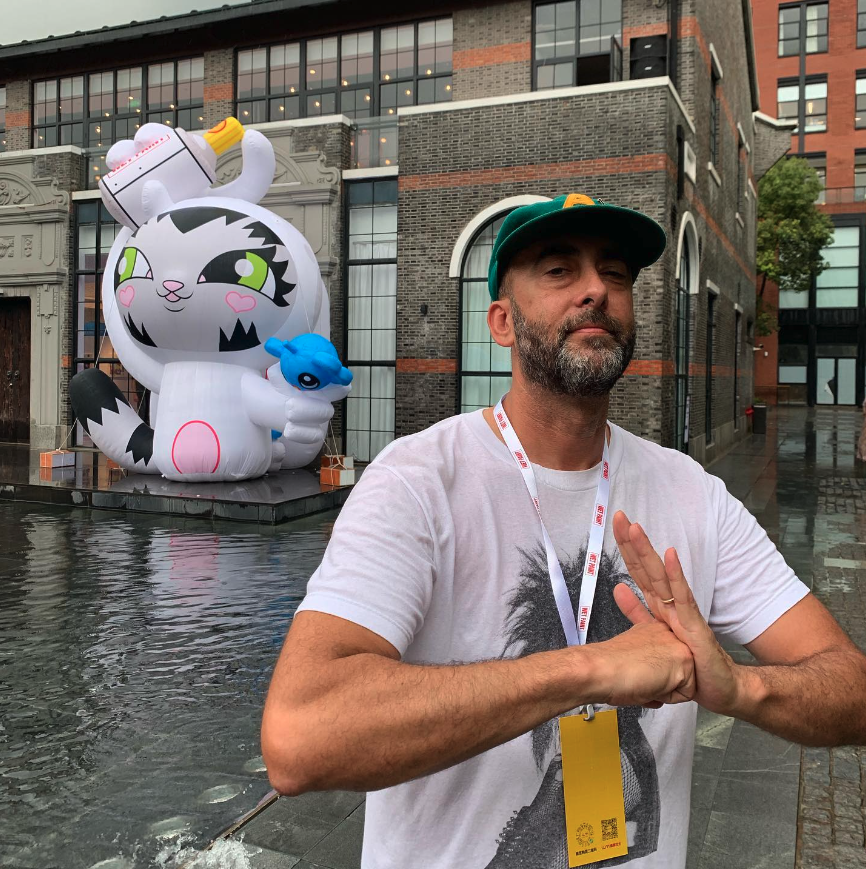 Some of you may have met him in the Discord already but in case you don’t know who PERSUE is….

Let’s talk about the man, the artist, the 🧠 behind Bunny Kitty 👇