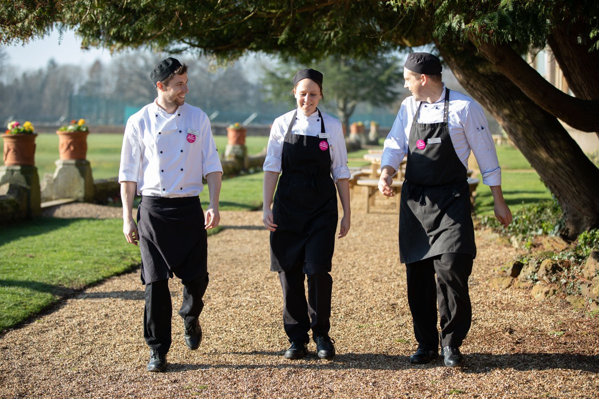 Do you have friends &amp; family looking to try something new?  Whatever their experience, a #cateringcareer is worth exploring. Our website now allows candidates to #applydirect, or #JoinOurTalentNetwork to be made aware of future opportunities. 👉 holroydhowe.com/vacancies/