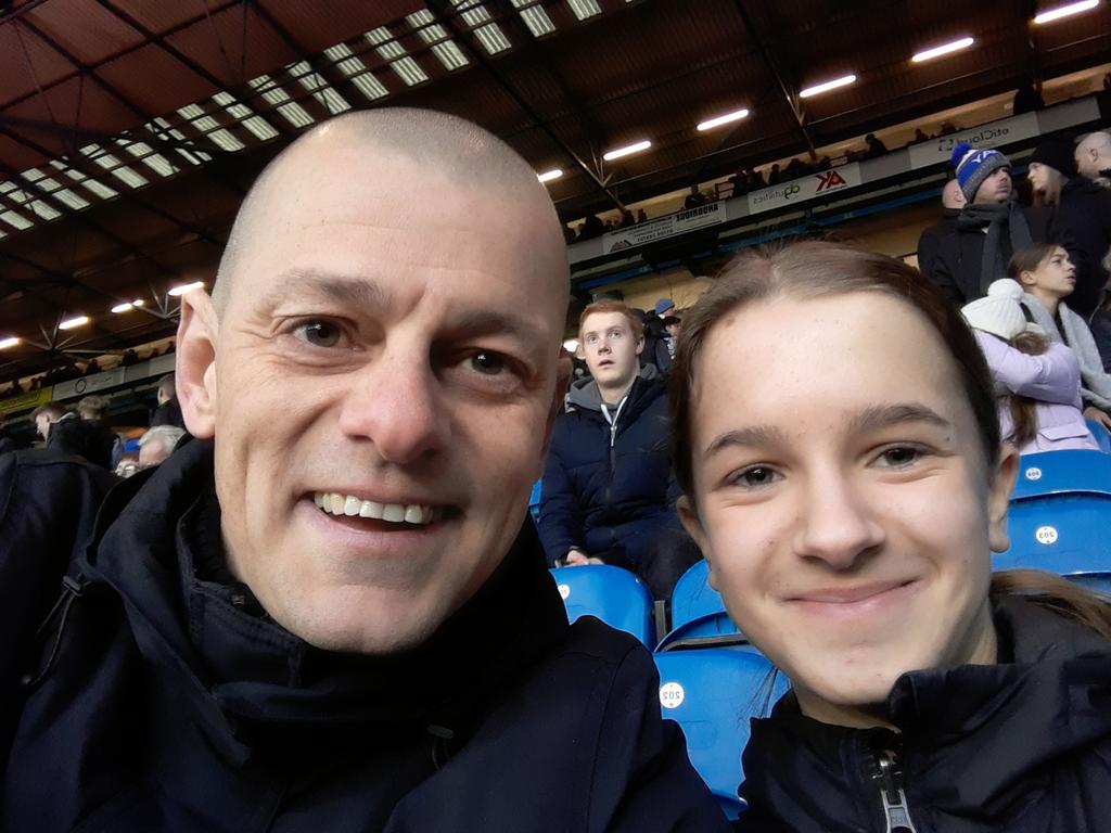 thorney811's tweet photo. @512Sheff thanks again for the tickets that we won ..... let's hope we get the 3 points 💙 #WAWAW #swfc https://t.co/7Wx1IkX8qU