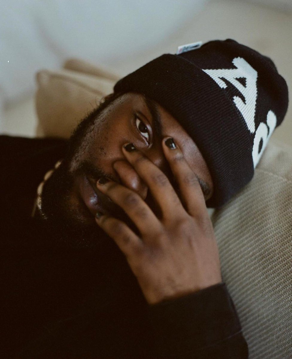 Deeds Magazine tweet media