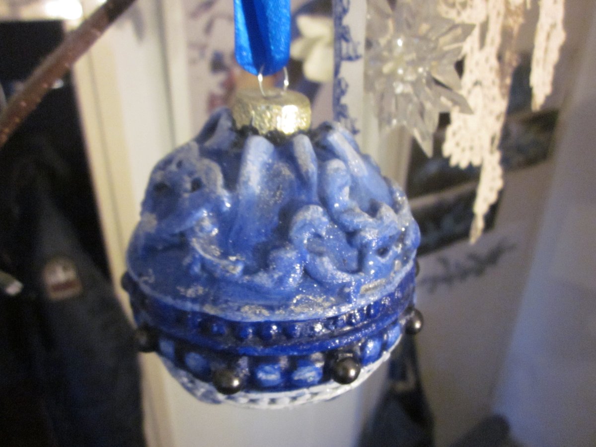 BoomVermeer's tweet photo. air-dried modeling material thread 🧵
Genesis Ornament (aka first one)
4 of 4
#creall #doanddry #crafting https://t.co/AChEgW5JNS