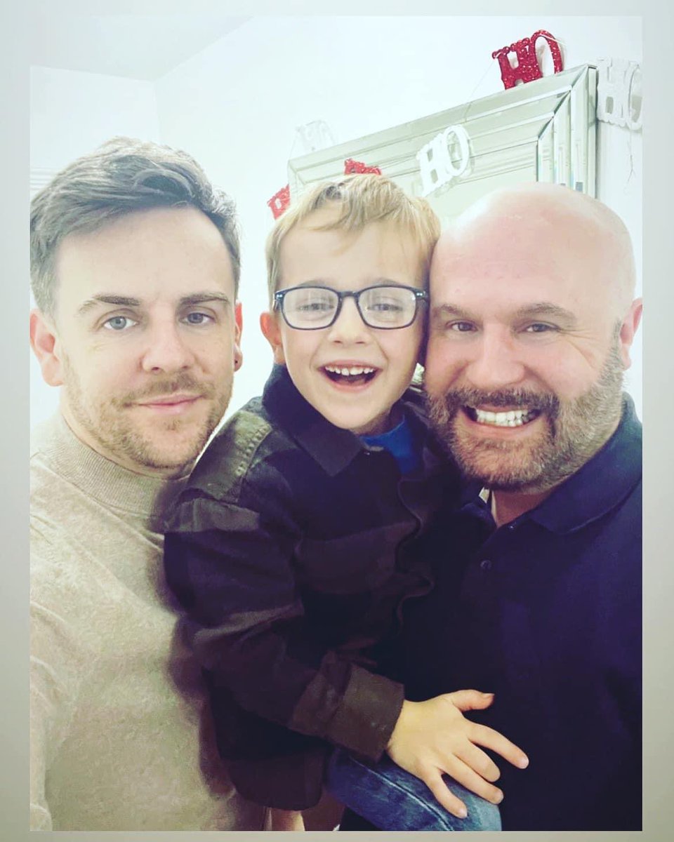 Happy New Year from my family to yours💗🏳️‍🌈 #gaydad #LGBTQIANewYear #lgbt #pride #loveislove #bekind #gaydads #samesexfamily #twodads #love #family #lovewins #LGBTQIAXmas @Ianhwatkins @TomDaley1994 @Jake_Daniels11