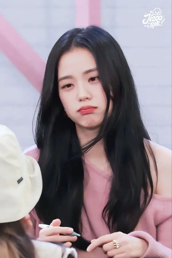 haniunini's tweet photo. Happy Birthday Chichoo 🥺💗 

HAPPY BIRTHDAY JISOO
#ShiningStarJISOODay
#간판올리고_문열어라_지수_생일이다 @BLACKPINK https://t.co/0YFGNsa1IQ
