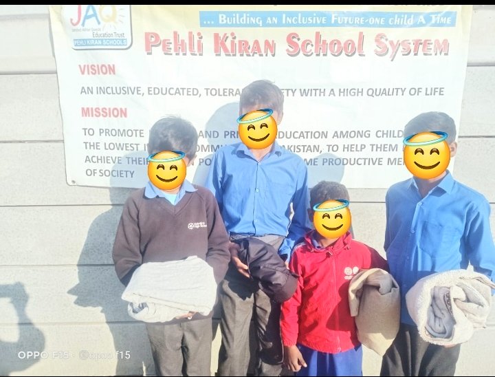 _Bright_Horizon's tweet photo. With your help, we have been able to give the clothes to the #PehliKiranSchool administration for distribution among children &amp; slum area residents. Marking the end of our #warmwintersdrive we thank all the donors and team members for their #aid. https://t.co/5s3pWcwJKx