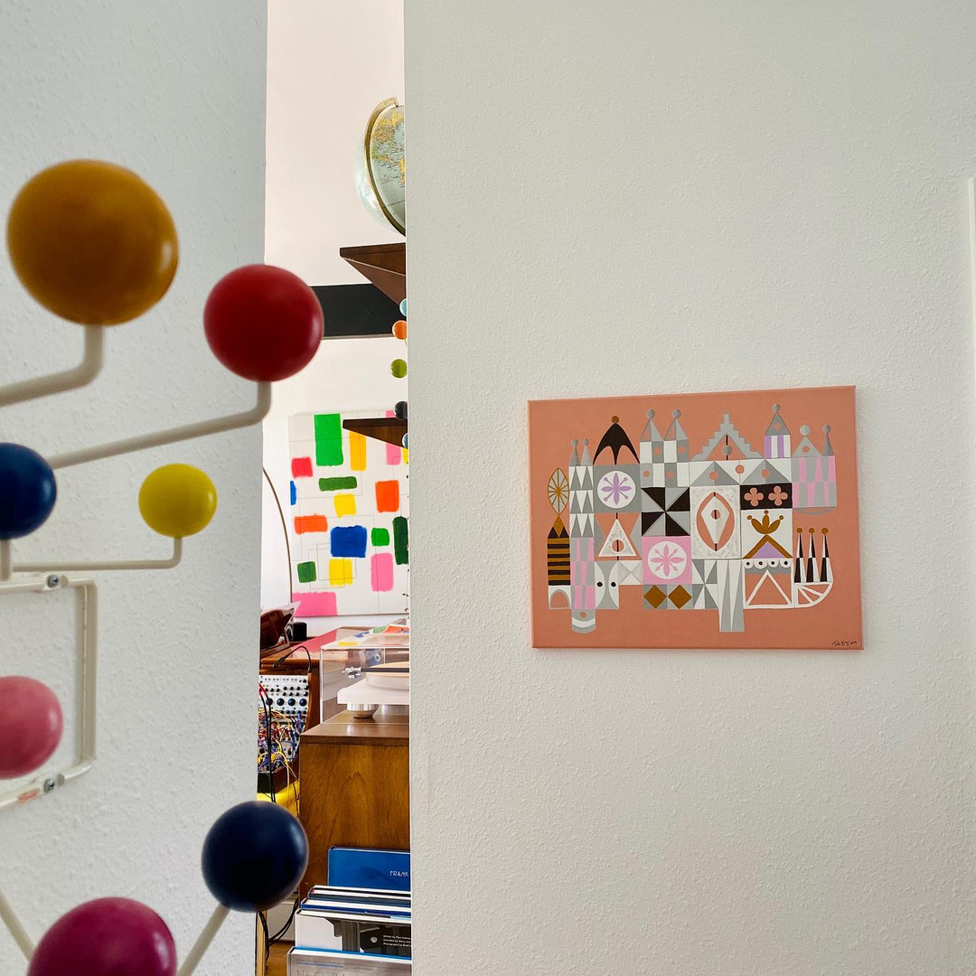 tikiking's tweet photo. Repost from @thisgiraffeheart featuring the painting I did for her:

 precious pinkness has a home now 💖
.
.
#itsasmallworld tiki.king.official #tikiking #maryblair #maryblairart #eames #strengbroshomes https://t.co/5hWLCPcRZa https://t.co/2T3Pbeddr2