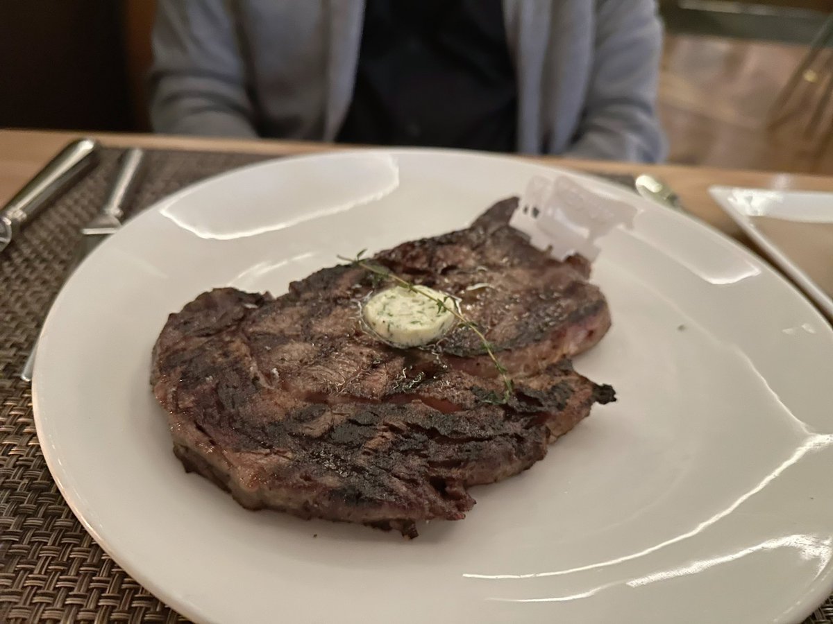 jingxuan4022's tweet photo. Nwe Year Eve dinner at #bltprime https://t.co/O8L206Gdme