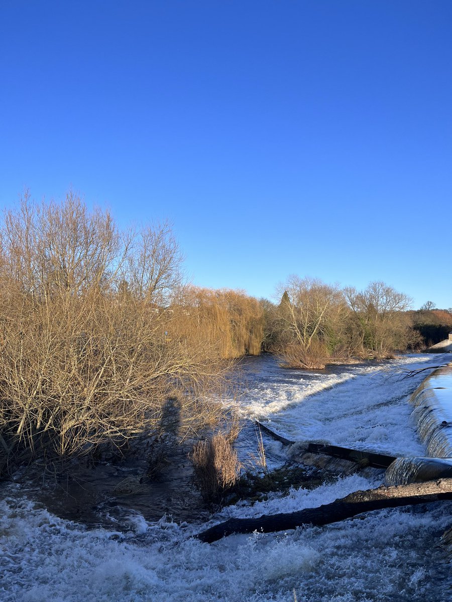 EmilyRankin16's tweet photo. Crisp walk round Otley today with our wee one. Blue skies and rosey cheeks @kerriegosneyTV @itvweather @itvcalendar 

Permission to use - Emily Rankin Otley Leeds https://t.co/E3sa6P9Zpj