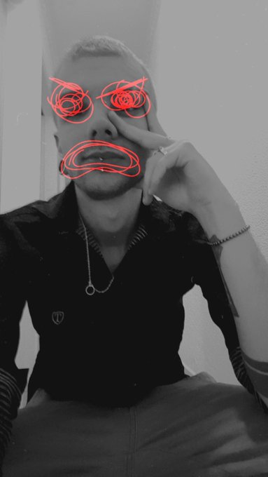 Do ano novo https://t.co/yEUFSVoTNv<a href="/tag/novafotodoperfil"class="tags"><span>#novafotodoperfil</span></a>