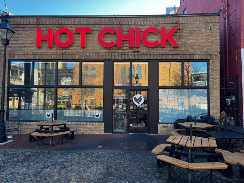 KassidyBHammond's tweet photo. another one😔 

SAD to say Hot Chick in Richmond has closed after just under 3 years on 17th Street in Shockoe Bottom. 
The restaurant quietly announced its closure on the front page of it's website

Photos: @8News Photographer @AmirMassenburg
https://t.co/cDGjlSgOPy https://t.co/vUS8whbjMO