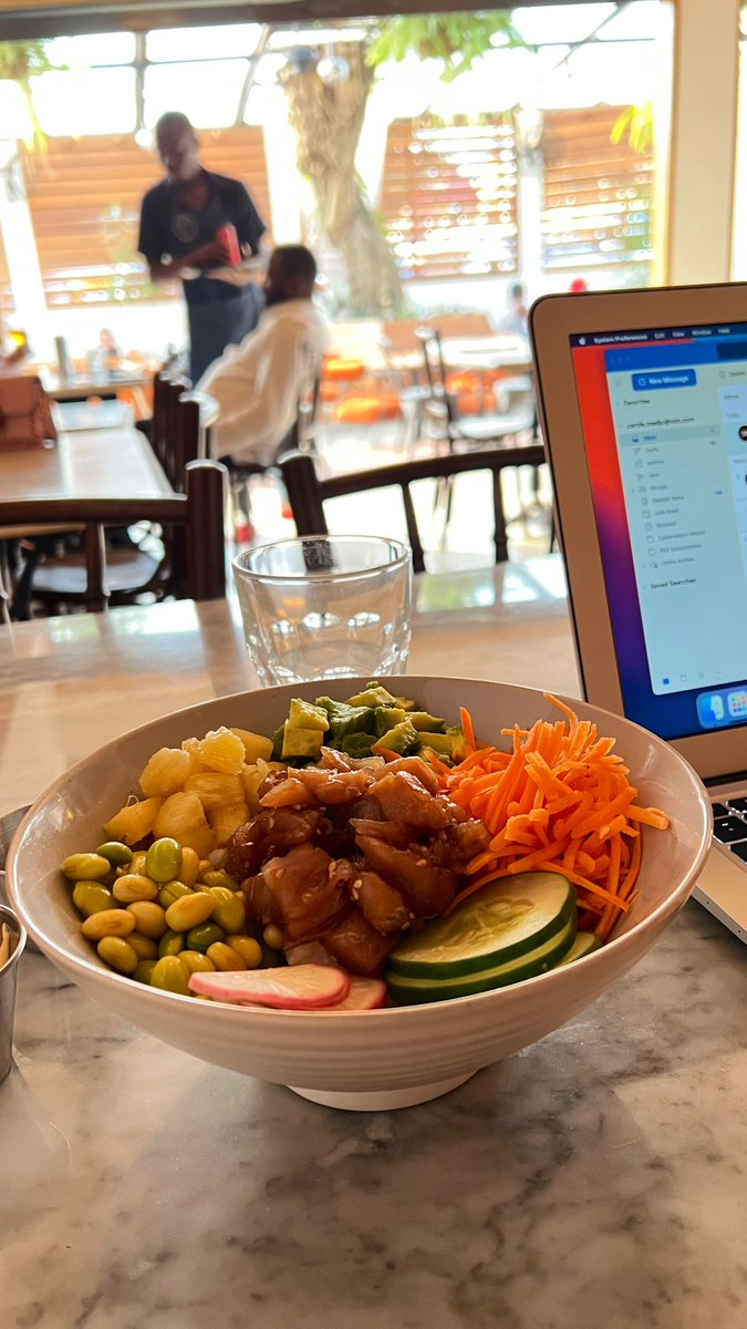 📍 Tassa restaurant 

Ce poke bowl est delish 😋😋
J’ai découvert grâce à <a href="/Dreamer_Agency/">www.thedreamer.cm</a>