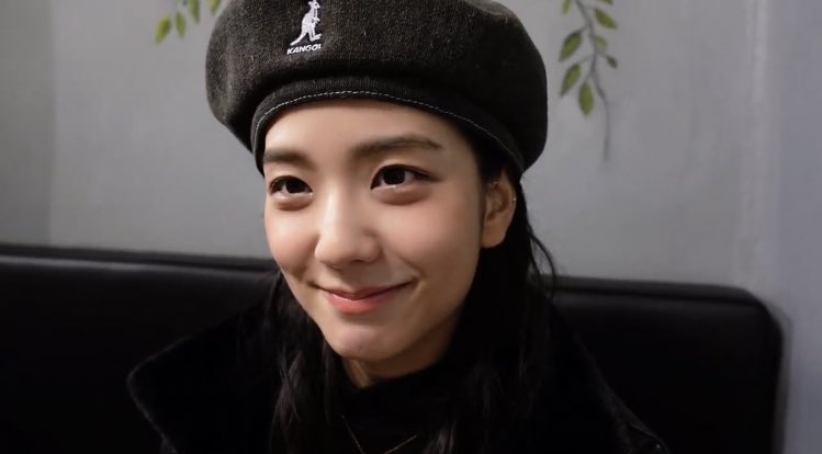 kjssource's tweet image. JISOO YOUTUBE CHANNEL