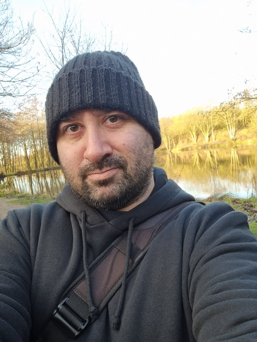 Massoud2121's tweet image. Out for a nice walk 🙂

#outforawalk #nice #calm #afternoon #justme #photographer #uk