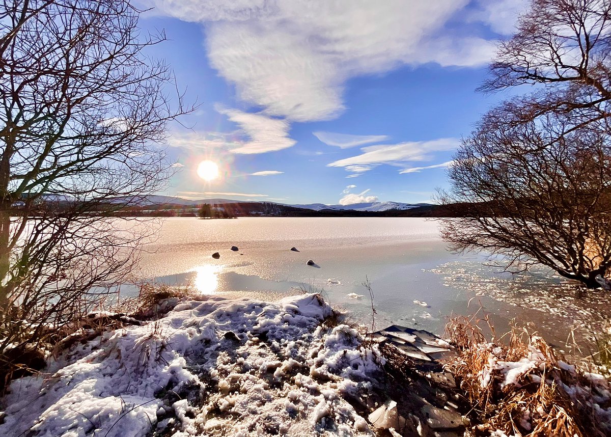 TheMackWalks's tweet photo. Today, Loch Kinord๐ #walking #hiking #winterwalking #lochkinord #dinnet #muirofdinnet #muirofdinnetnnr #aberdeenshire https://t.co/JXjArzCBno