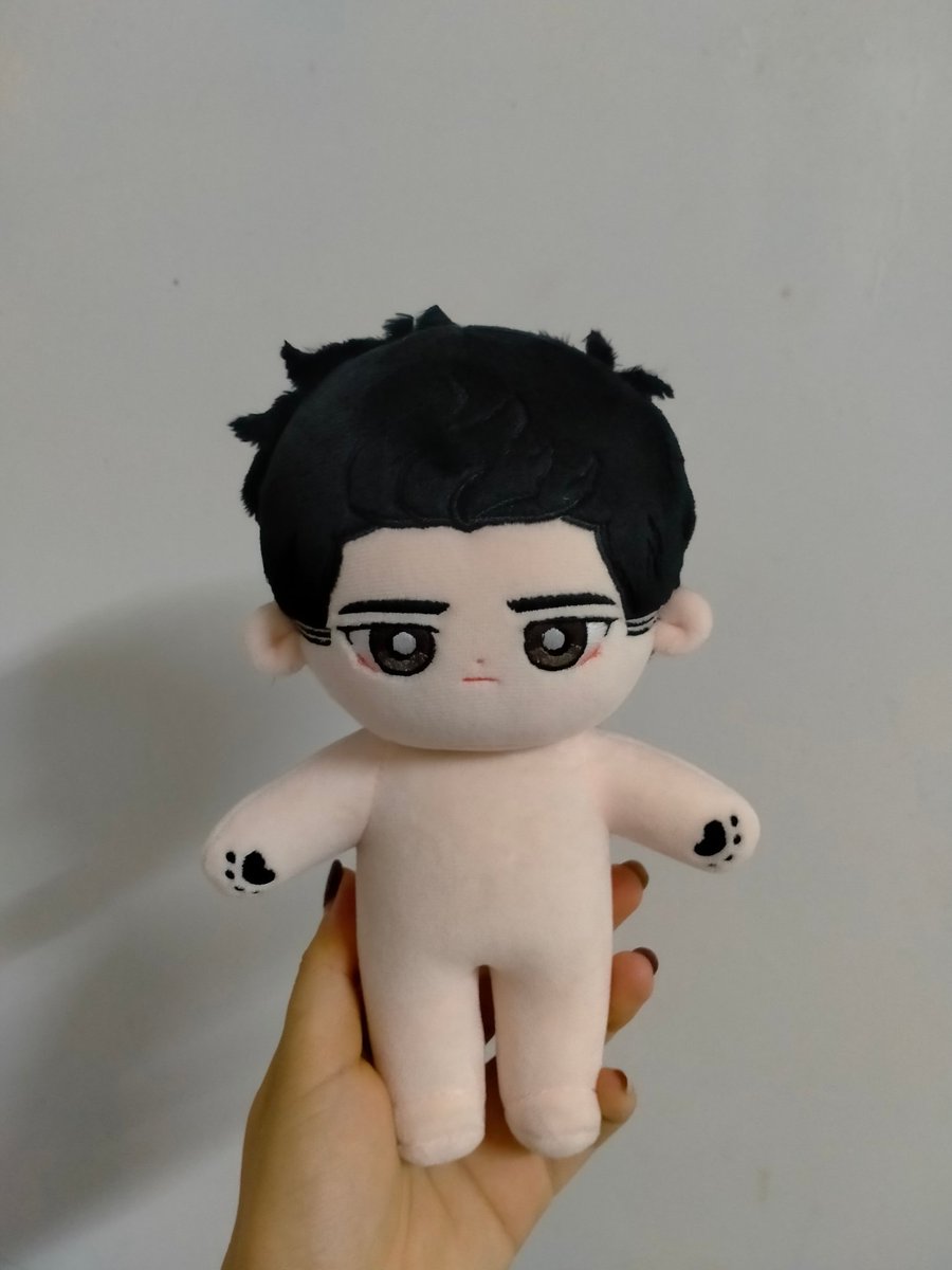 kimsye_RZ's tweet photo. [RT🖤]

드디어... 드디어 웹스급에 우리 그이가 등장했다는 소식을 듣고...!!!
알티 추첨 한분께 그간 공구했던 흑운태원과 월식곱빼기 중에 원하시는 인형을 1마리 보내드립니다~~‼️

당발은 그이의 얼굴이 나오는 날‼️‼️
가슴도 좋지만 얼굴과 성격과 서사 등등도 함께 봐주시면 좋겠습니다!!🥔🖤 https://t.co/VaRnUpJGuo