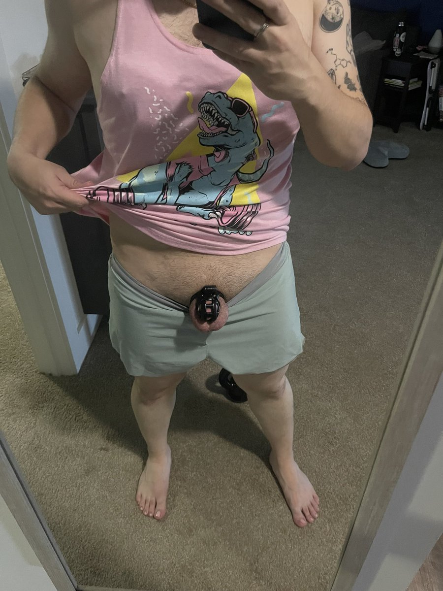 thecagedhimbo's tweet photo. @GayChastityRTs https://t.co/AXTv6ZJyrN