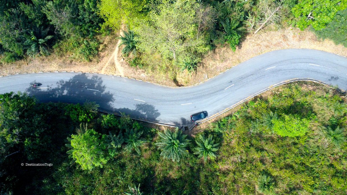 AphtalC's tweet image. À ces kilomètres avalés...
À ces terres d'aventure...
À ces étendues de verdure...
À ces contrées inexplorées..

📍 Badou (Descente, 07 derniers kilomètres) #Togo 🇹🇬

#DestinationTogo #Team228 #Tgtwittos #Travel #travelphotography