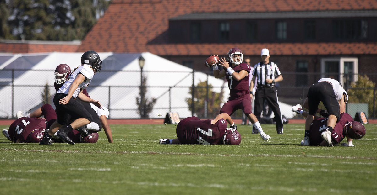 jeffthomas4's tweet photo. Decent pocket to pass in.
#BeDifferent #BeADifferent https://t.co/kCU2QHGxZ3