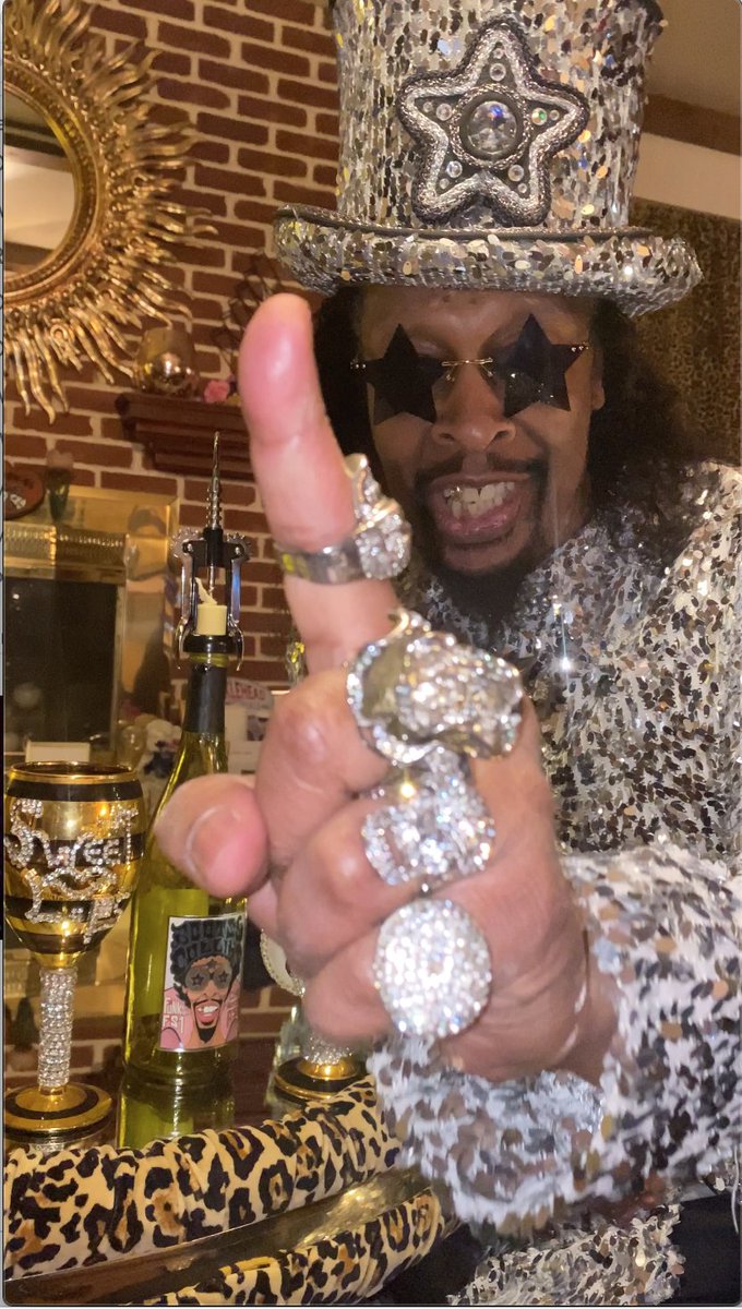 See u mugs tonite on Monday Night Football "Halftime Show" <a href="/BuffaloBills/">Buffalo Bills</a> at <a href="/Bengals/">Cincinnati Bengals</a>. If u wanna get Funked Up for 2023, watch <a href="/thezappband/">Zapp</a> &amp; Me <a href="/Bootsy_Collins/">Bootsy Collins</a> Baby!🤩🍾🫡 #WhoDey #BillsMafia #funknotfight #Football #music #Pfunk <a href="/Bengals_Nation/">BengalsNation</a>
