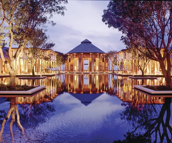 A Luxury Travel Blog tweet media