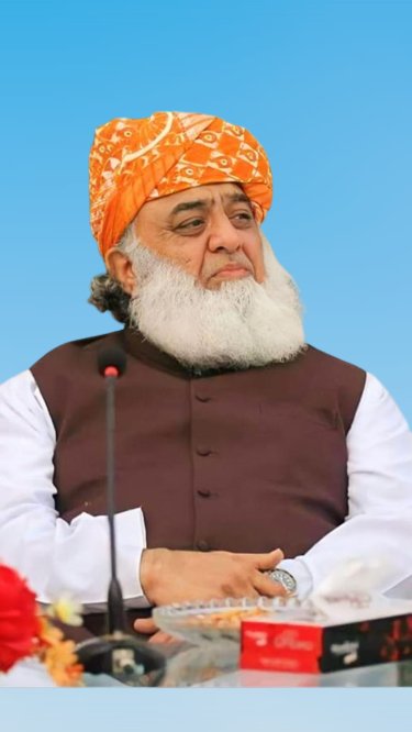 MinakhanArmani5's tweet photo. باطل قوتوں کی نیندیں حرام کرنے والا مرد مجاہد اللہ تعالیٰ  سلامت رکھیں آمین https://t.co/Wmtu4GrlkY