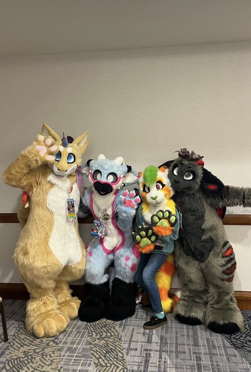 flikka_flikka's tweet image. #pdfc2023 @itssofuzzyy