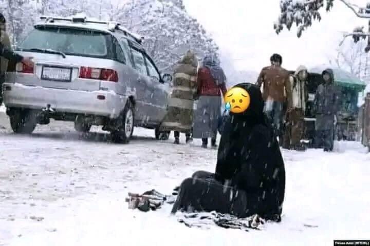 دلته جنت پر سړکونو پروت دې 😢
خلک مکې او مدينې ته درومي! 😓
#𝚂𝙰𝙵𝙸_𝑺𝒂𝒉𝒊𝒃