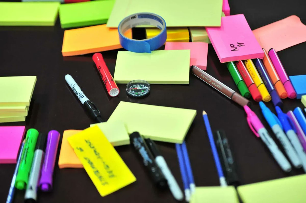 DTNEtiquette's tweet photo. Need some motivation? Need a few reminders? Need a little encouragement? Well-placed post-its on my computer do the trick for me! ~ #DTN #ILovePostits #helpsme https://t.co/bNPpVj8mXD