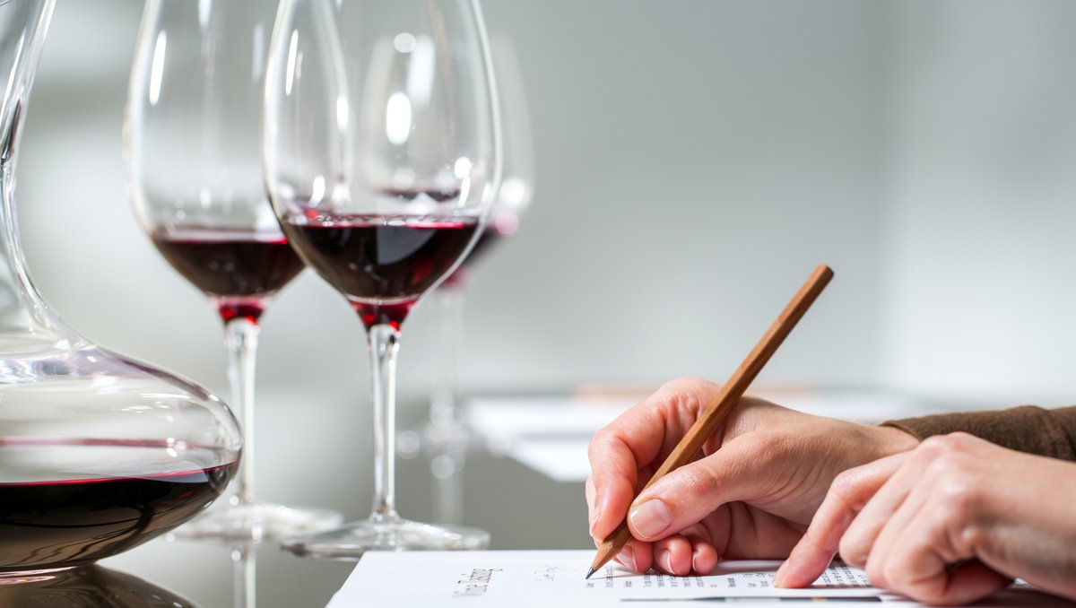 January is a time to set our sights on the year ahead. What would you like to accomplish in in the coming year? If you have an interest in wine, consider a journey in wine education. If you are looking to confidently navigate a wine list, learn 1-2 varieties every month.