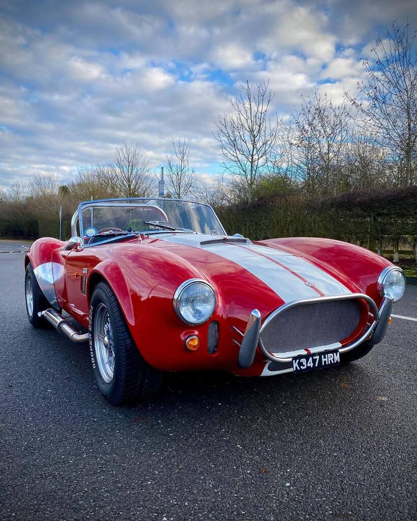 Little Red - Suns out, a quick New Year drive

#Newyear #classic  #accobra #427 #ACownersclub #acowners #cobra #AC427 #Shelby #nicholasejones #shelbycobra #v8 #classiccar #carphotography #carsofinstagram #accobra427 #automotive #ACLove #acmotors #acowner… instagr.am/p/Cm6xyMztSvU/