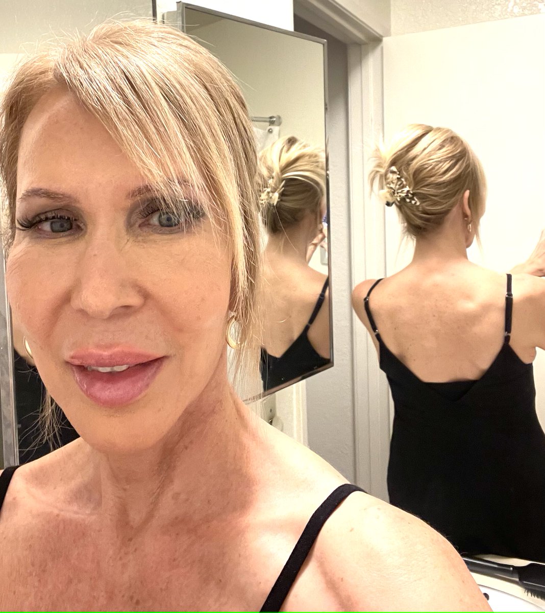 Erica Lauren on Twitter "A mirror selfie is a must and should be done