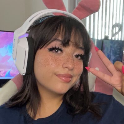 Nekomiiya on Twitter: "#NewProfilePic"