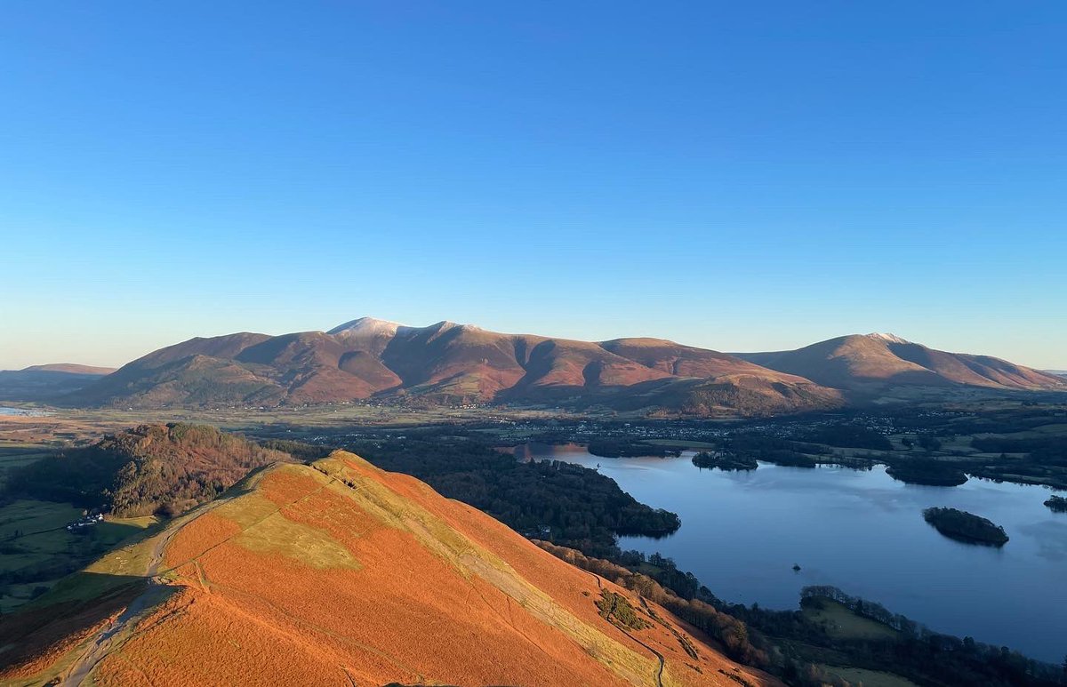 JuppJuppie99's tweet image. Cat Bells on the first sunny day of 23 😎