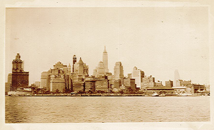 Isn't the view of #LowerManhattan through the #HudsonRiver breathtaking? Photo taken by my our founder #MahmoudRiad back in 1930 #Manhattan #NYC #NewYorkCity #NewYork #ArchitecturalPhotography #Architecture #NYCArchitecture