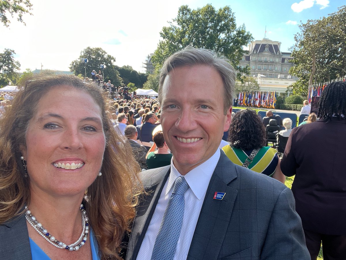 DrKarenKnudsen's tweet photo. On behalf of all ACS, I'd like to shout THANK YOU to our *incredible* 2022 @AmericanCancer Board Chair, @MarquardtGlobal. As CEO, I could not have asked for a better Board partner as we work across the nation to end cancer as we know it, for everyone. #EveryCancerEveryLife https://t.co/uvejOssVVT