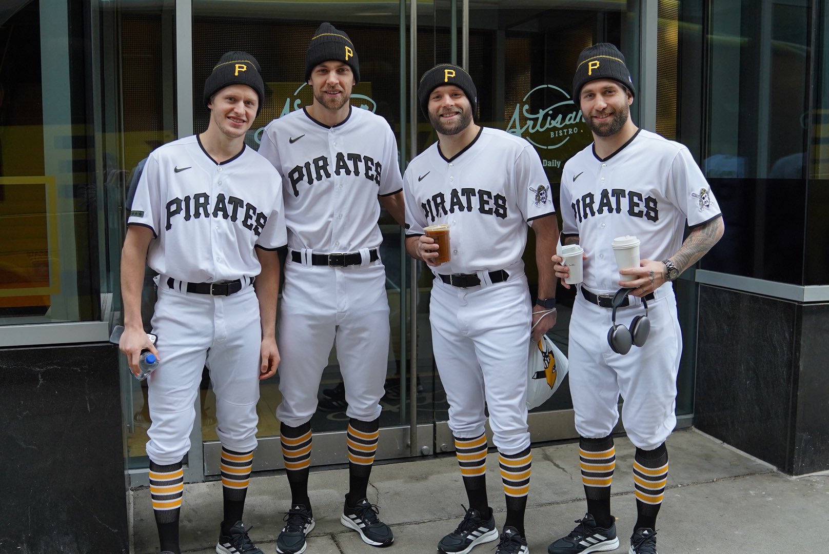 Sportsnet on Twitter: Paying homage to the 1925 Pittsburgh Pirates. 🏒 ⚾️  📸: @penguins  / X