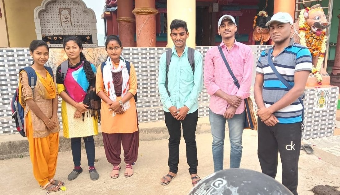AbvpBhadrak's tweet photo. ଏବିଭିପି, ଭଦ୍ରକ ଜିଲ୍ଲା ବାସୁଦେବପୁର ନଗର ବୈଠକ ନଗର ସମ୍ପାଦିକା ରଶ୍ମିପ୍ରଭା ବଳଙ୍କ ଉପସ୍ଥିତରେ ଅନୁଗୁଳରେ ଆୟୋଜିତ ୪୭ ତମ ରାଜ୍ୟ ଅଧିବେଶନର ଅନୁଭୂତି କଥନ, ଶିକ୍ଷା ସ୍ଥିତି ଓ ରାଜ୍ୟ ସ୍ଥିତି, ଜିଲ୍ଲା ସମ୍ମିଳନୀ, ବନବିହାର୍ କାର୍ଯ୍ୟକ୍ରମ ସମ୍ପର୍କରେ ଆଲୋଚନା ହୋଇଥିଲା
#BasudevpurABVP
#BhadrakABVP #ABVPOdisha https://t.co/oXQgIohPDa