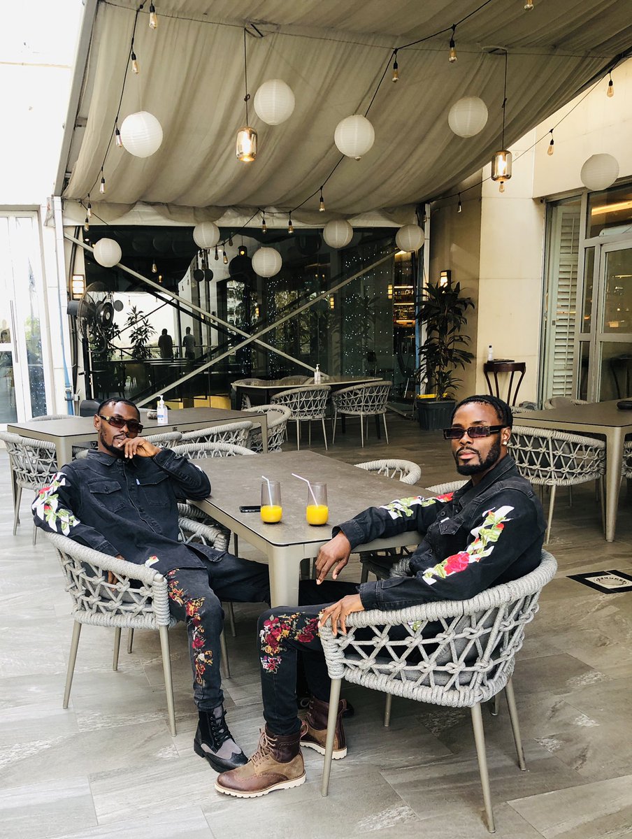 kbankks_'s tweet photo. 2023 we still go dey WakaWaka.🚀 Happy holiday.
Keep Streaming/Download 👇🏾
https://t.co/ZFUUuQATyP
#KABOSU #90DayFianceTellAll #JammuAndKashmir #HappyNewYear2023 #JHOPE #goodbye2022 #HappyNewYear #mondaymotivation #AhmadShahzad #90DayFianceTellAll #afrorevolution https://t.co/ItZpilQ9wA