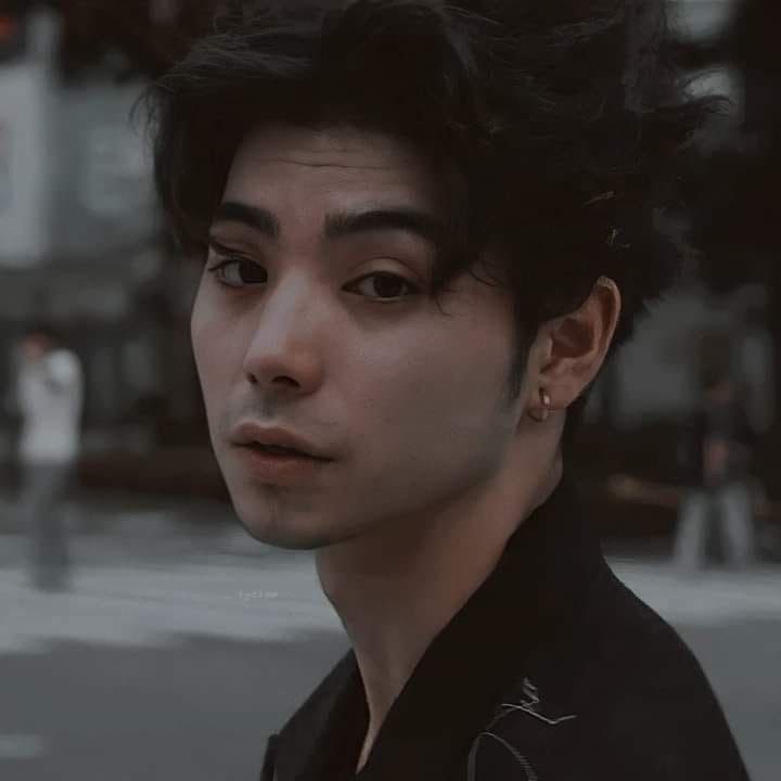 luxfleurx's tweet photo. @moviemenfes Chisiya alias nijiro murakami, dia boro2 respon iya jelekk deh mana ngomong dia, ngerutin alis doang paling ataugak nengok doang tanpa respon apapun wkwk https://t.co/8DFmgJTztf